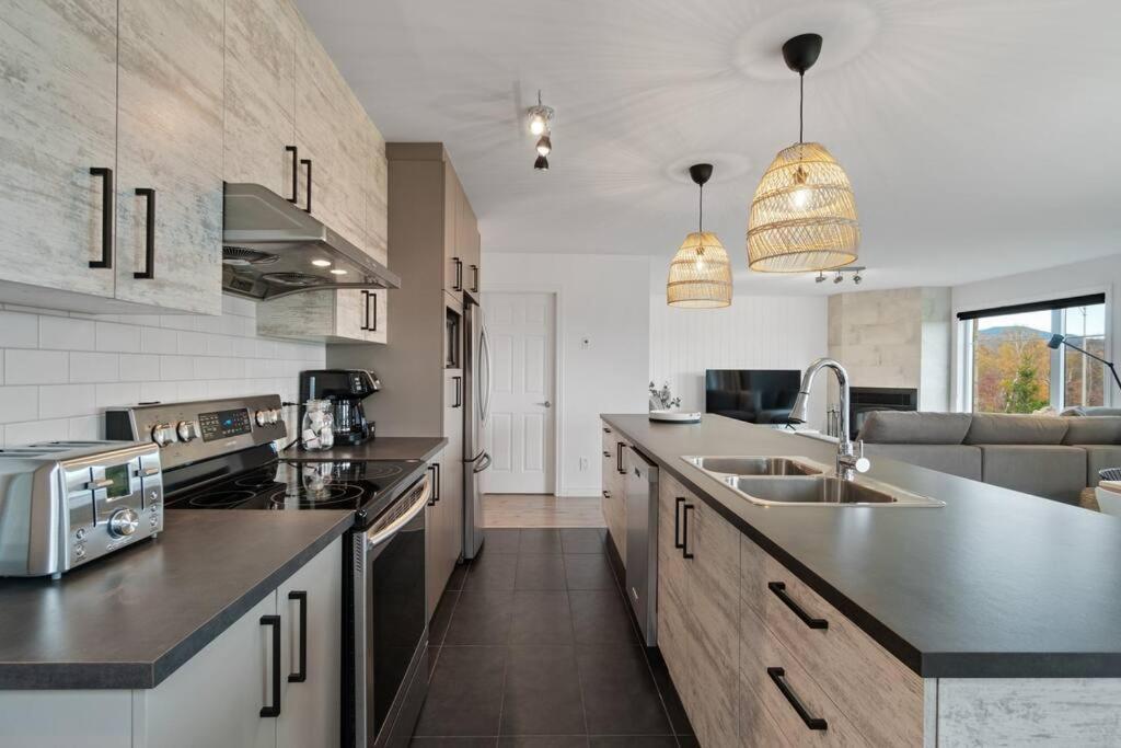 Initial - Boho - Mont-Sainte-Anne Apartment Beaupré Екстериор снимка